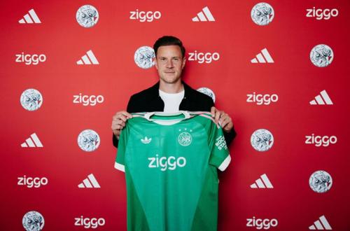 Ajax Resmi Pinjam Kiper Ter Stegen dari Barcelona